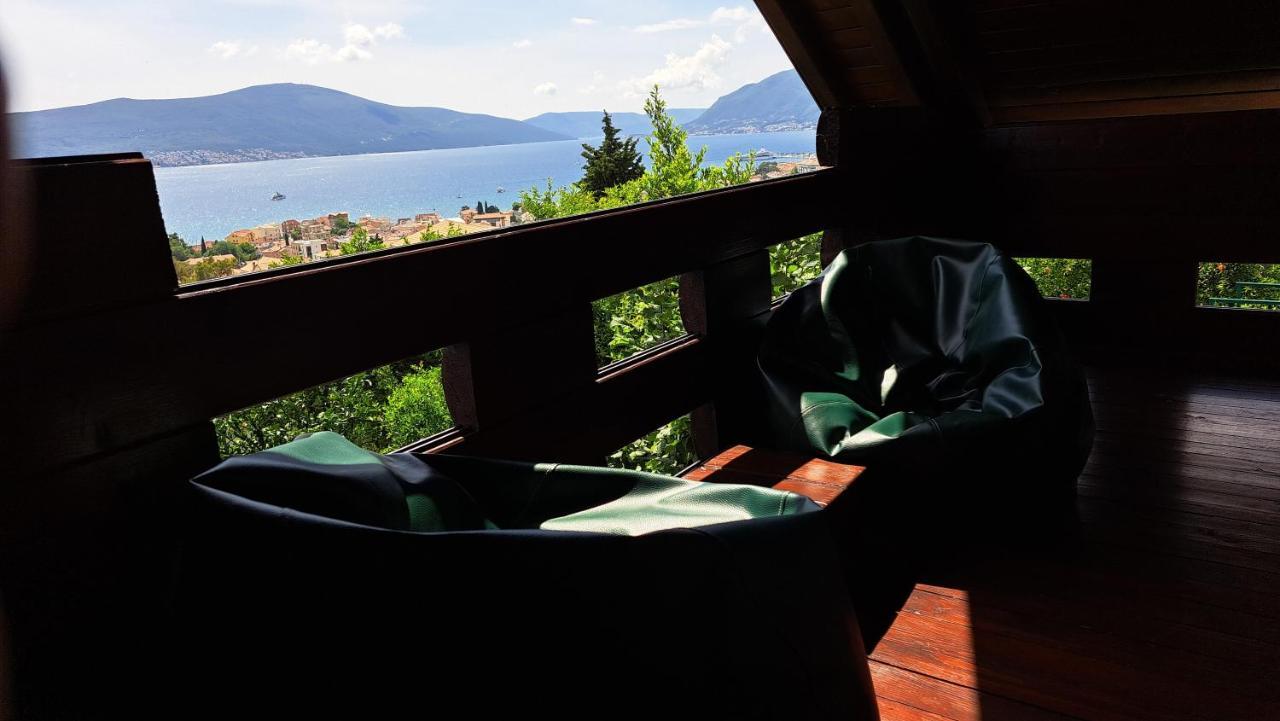 Villa Timber House à Tivat Extérieur photo